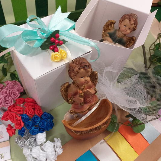 colori confezionamento roselline scatole di angeli da appendere bomboniere idee regalo oggetto resina acquasantiera forma angioletto