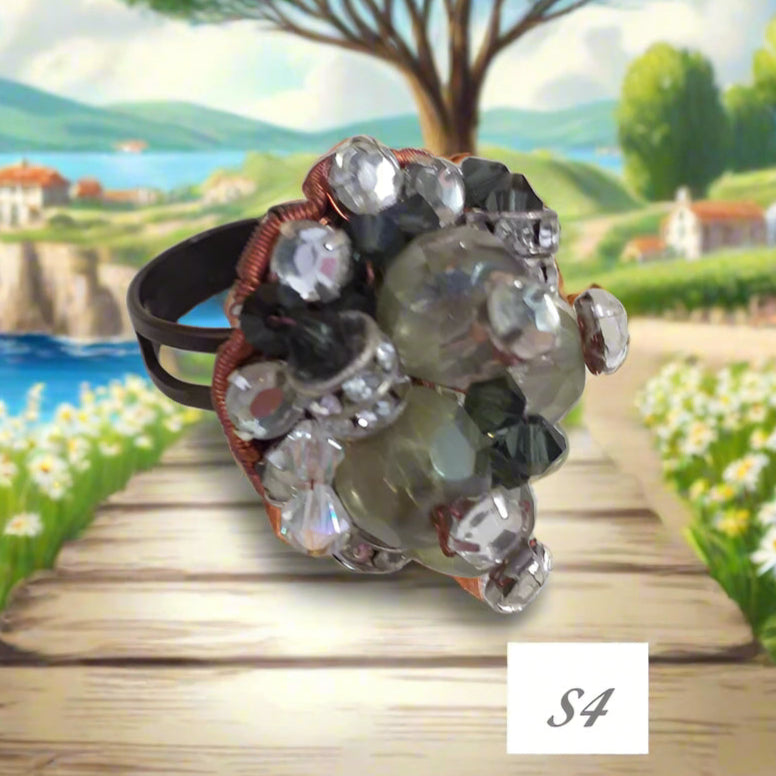 rame grigio antracite brillantinishop anelli artigianali fatti a mano bigiotteria di perline perle pietre intrecciati bijoux con filo e basi cristalli Swarovski componenti di murano