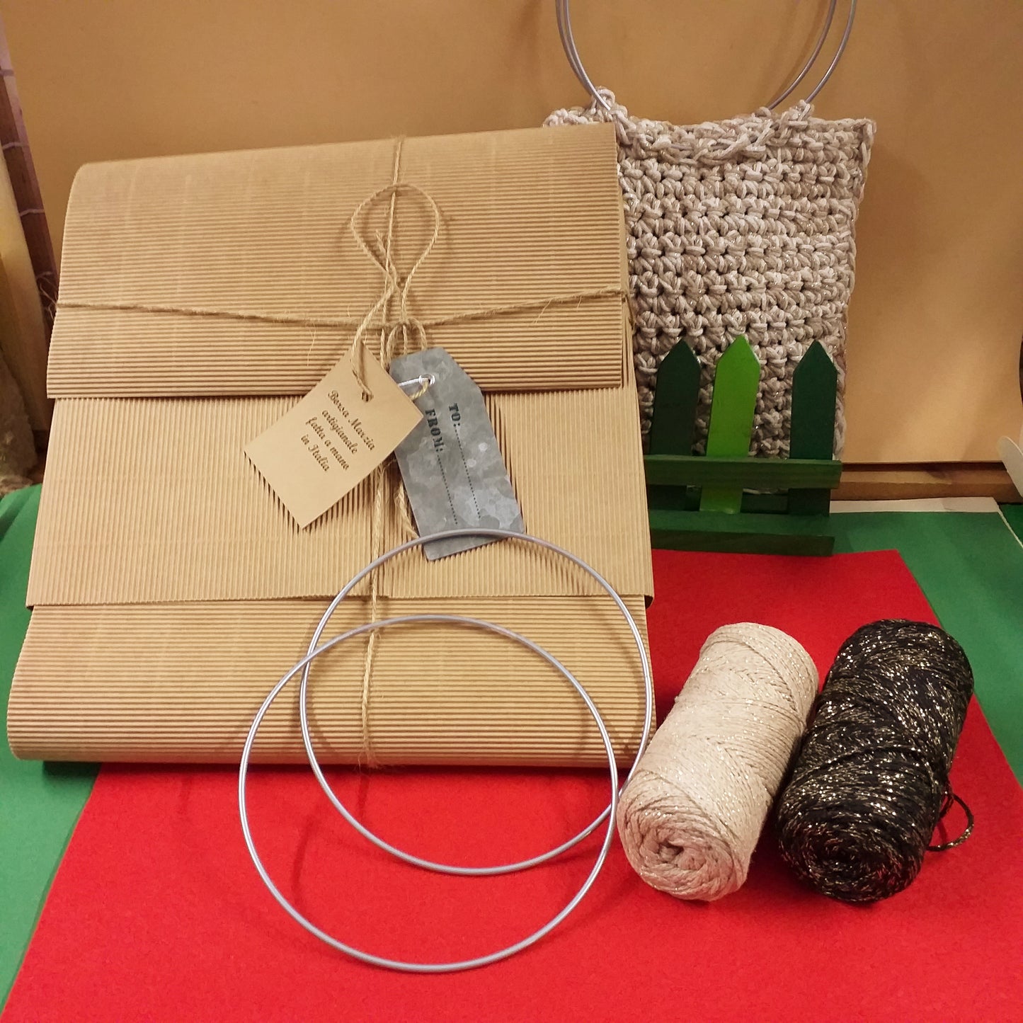 kit per fai da te beige nero lurex Borsa Marzia artigianale uncinetto crochet bag pochette di corda cotone green macramè cordino manici cerchio metallo colore argento uso borsetta da giorno sera elegante cerimonia