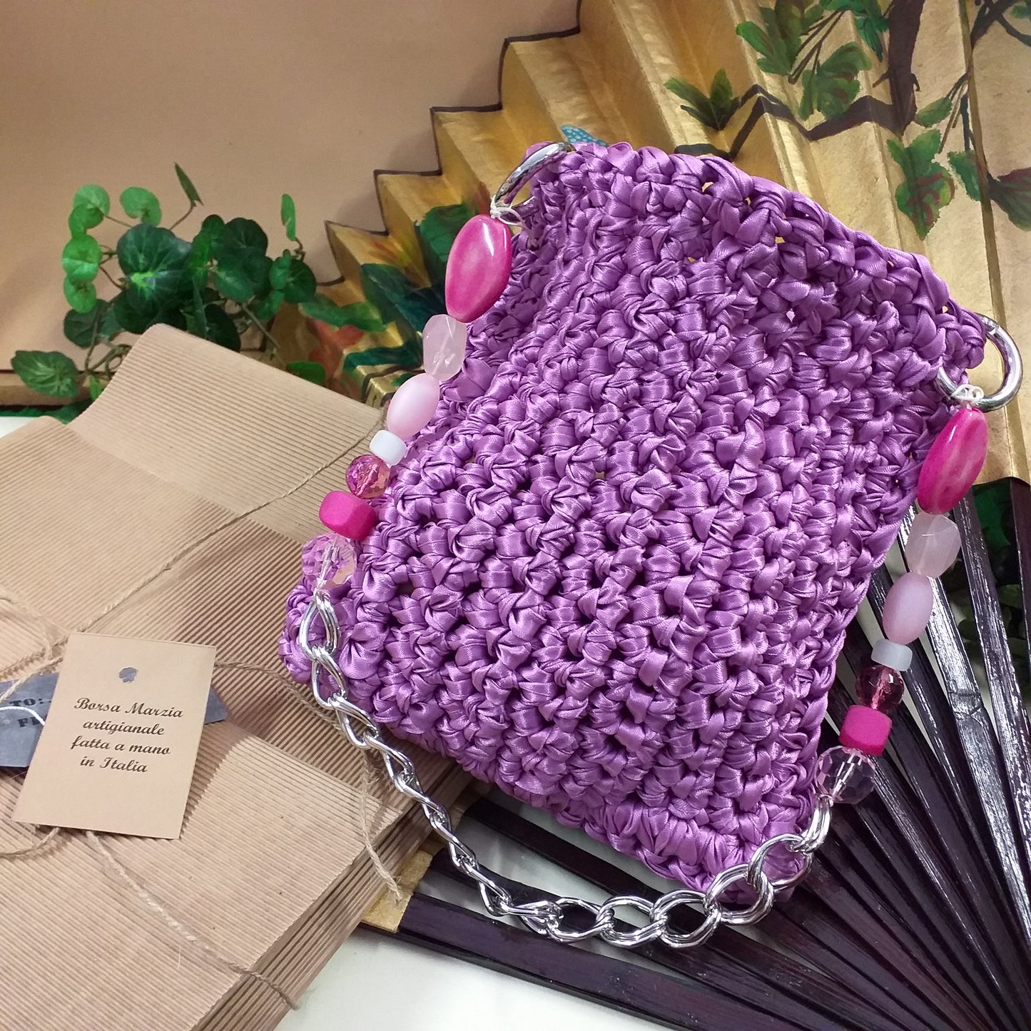 idea regalo borsa artigianale di fettuccia raso nastro fatta a mano uncinetto crochet Italia pochette cerimonia giorno sera matrimonio manico gioiello perle catena fucsia petunia fashion moda estate