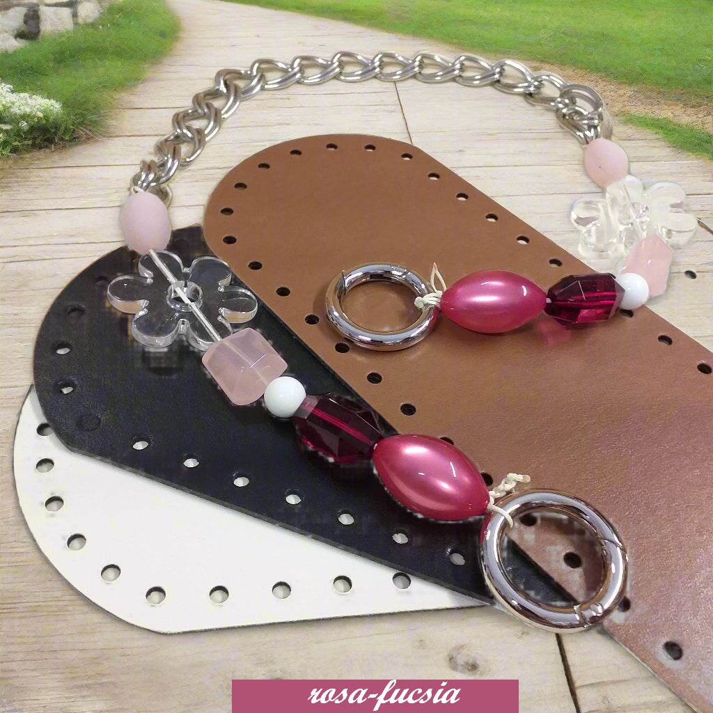 tracolla catenella colore fucsia magenta maniglia bijoux manici perle vetro pietre catena metallica argento moschettoni anelloni apribili rotondi creare borse artigianali fai da te uncinetto accessori fettuccia corda macramè fondi ecopelle