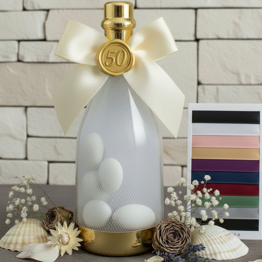 simbolo 50 ceralacca bottiglia plastica tappo oro fiocco panna nastro bomboniere 50 anni anniversario matrimonio cinquantesimo nozze oro confezionate confetti tulle allestimento fiori secchi