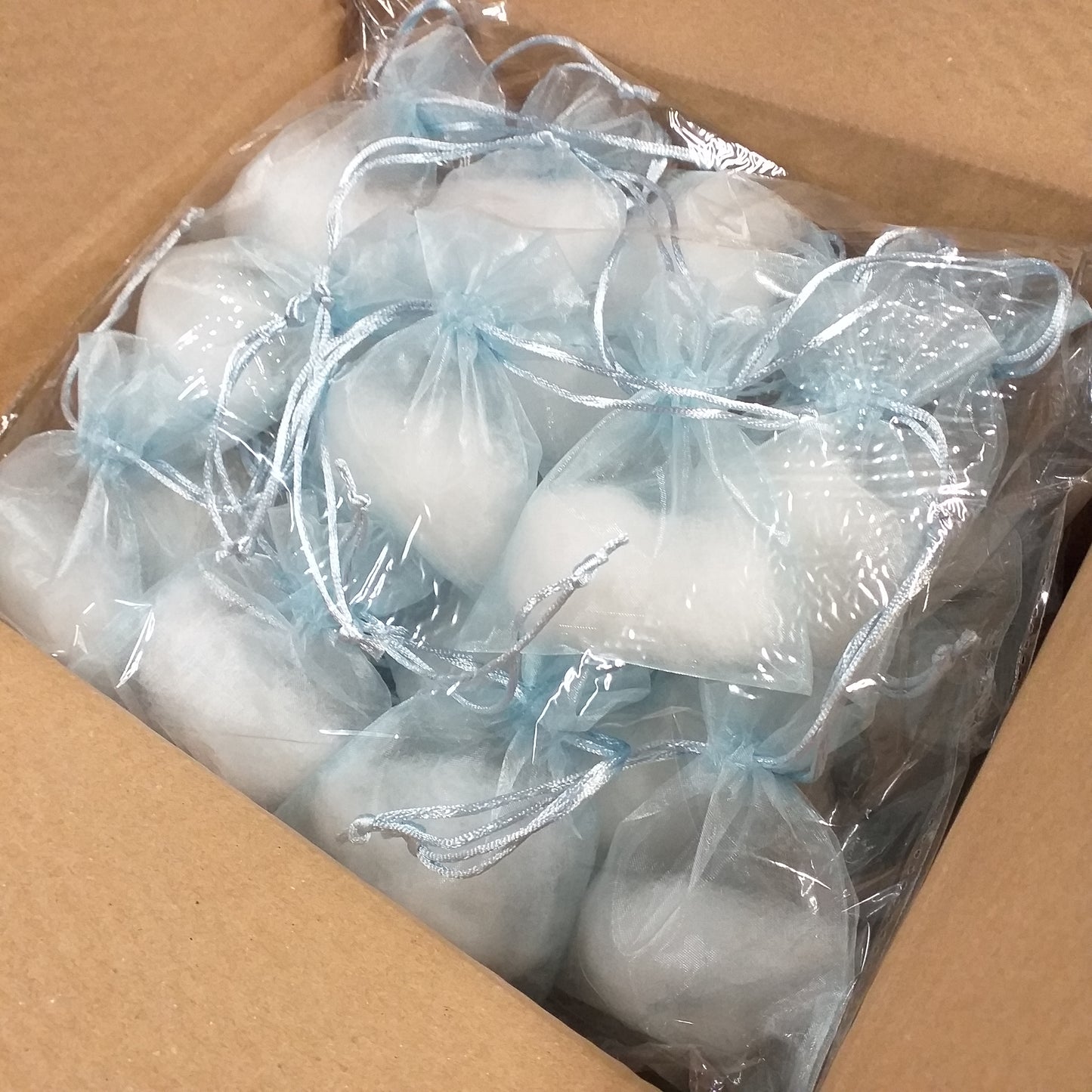 packaging bijoux bustine porta-lavanda portaconfetti sacchetti azzurri organza per confezioni regalo portariso sposi confetti bomboniere con imbottitura alimentare