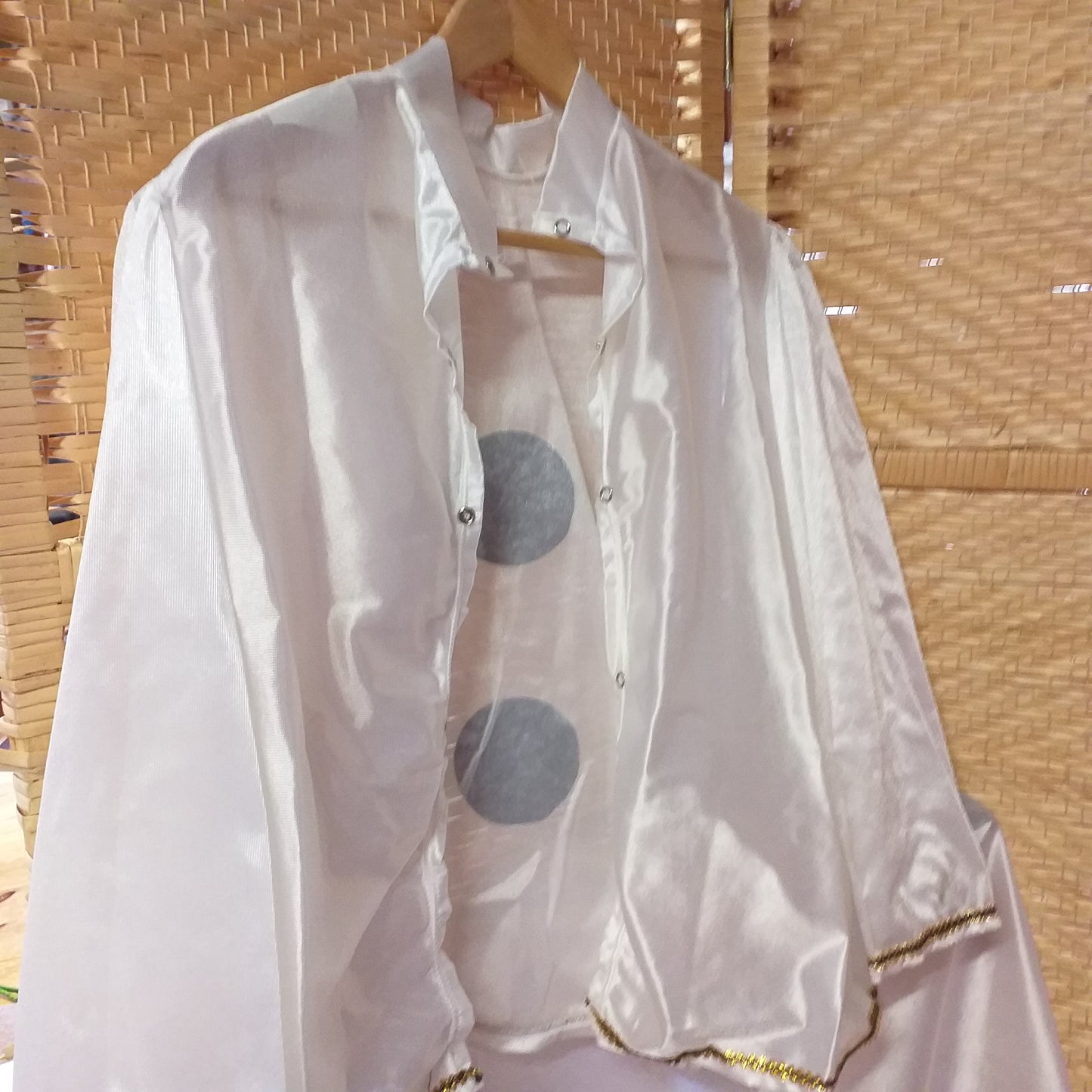 dettagli retro giacca vestito di raso costume di Carnevale bambini abito Pierrot bianco pois nero mantellina tulle berretto