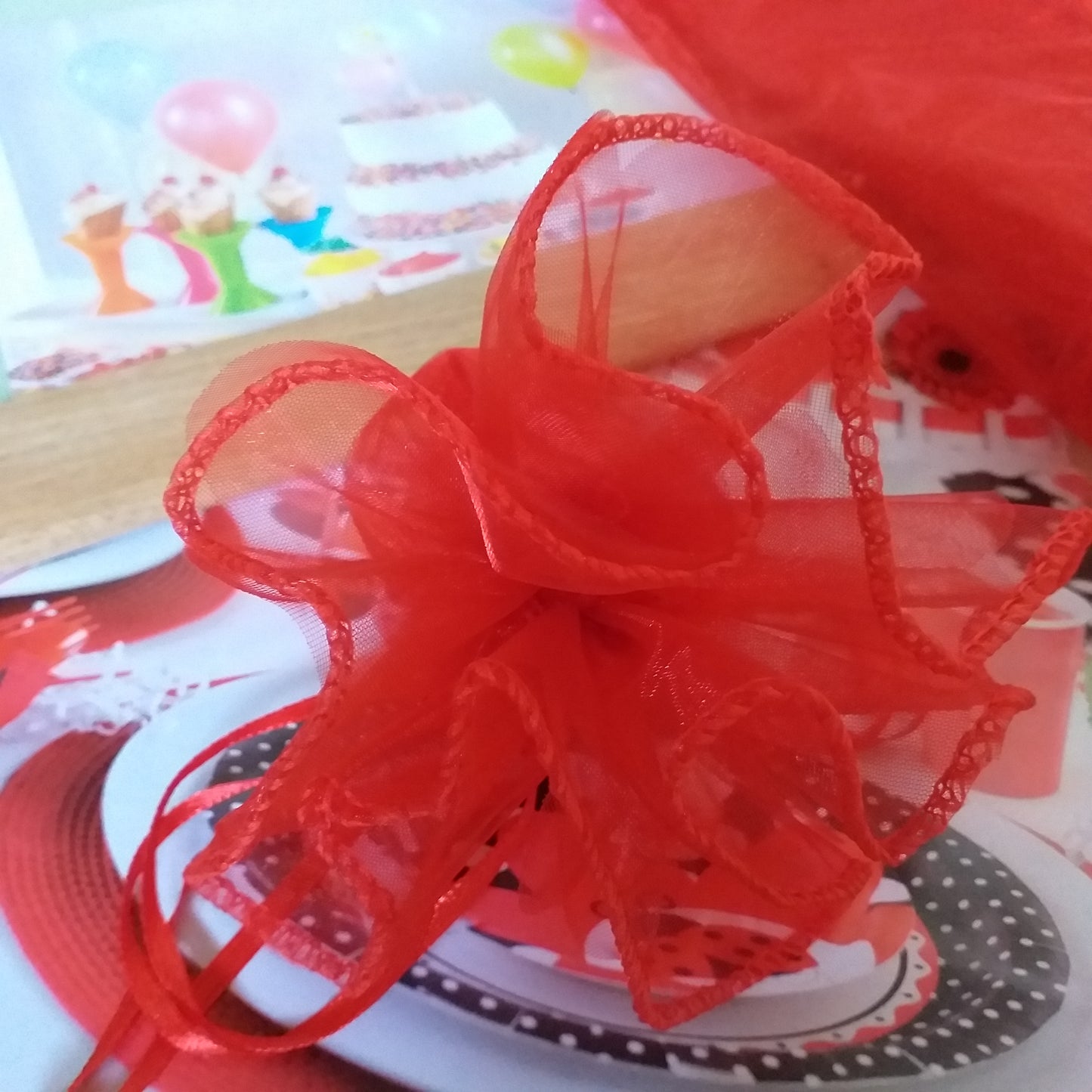colore rosso sacchetti portaconfetti centrini organza bomboniere fai da te doppio tulle velo tirante nastrino uso facile confezione confetti matrimonio prima comunione battesimo nascita laurea