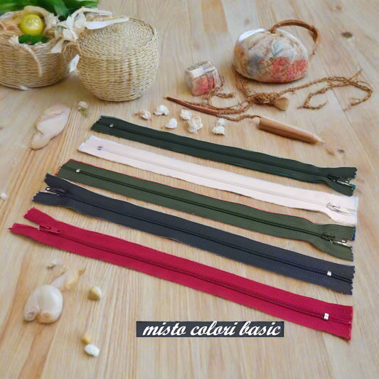 assortimento cerniere colori basic chiusure lampo con zip per borse artigianali fai da te uncinetto lavori con ferri da maglia pochette stoffa clutch bags chunky borsette di cucito creativo