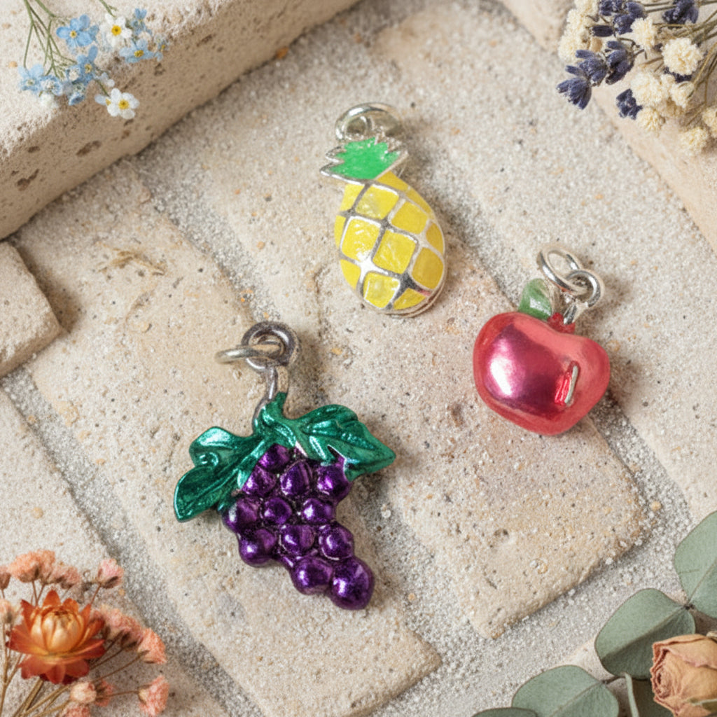 negozio charms ciondoli pendenti di metallo smaltati colorati per bracciali e collane fai da te uso trinkets ciondolini abbellimenti bigiotteria gioielli bijoux di perline