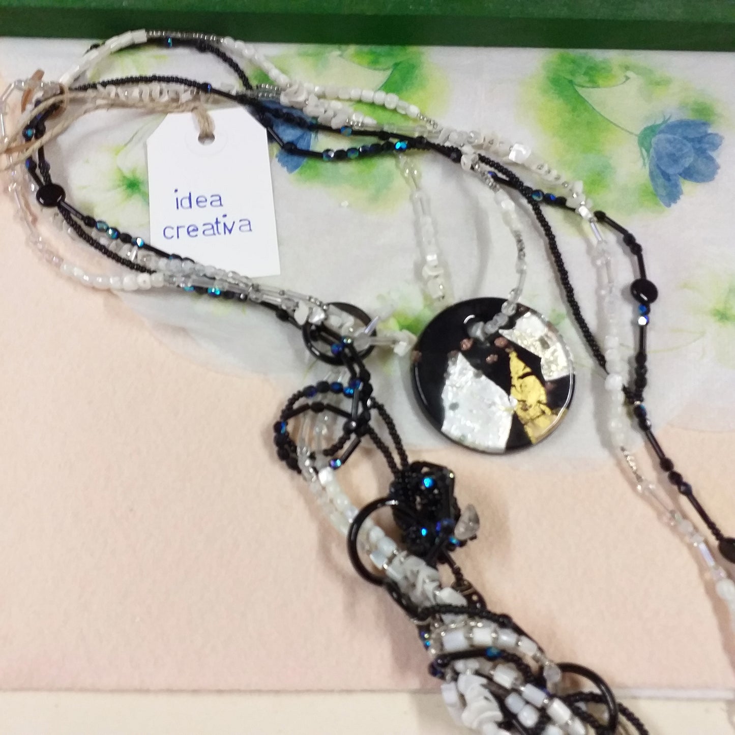 idea creativa fai da te collana con piastra rotonda 5 cm stile Murano ciondolo vetro pendente grande fai da te gioielli bijoux bigiotteria di perle e perline