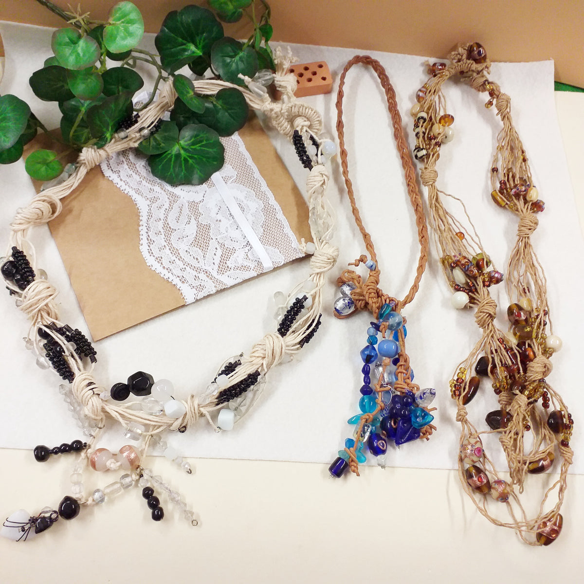 Collane fatte a mano artigianali di perline particolari corda e pietre –  hobbyshopbomboniere