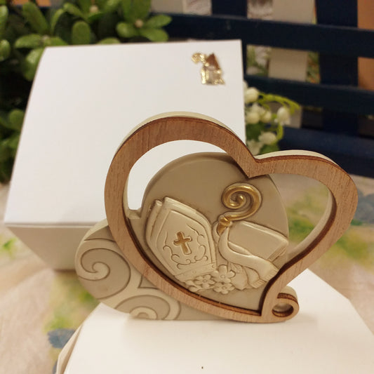 resina legno cuore Cresima Mitria gigli pastorale vescovile simboli bomboniere sacre icone religiose ricordini pensierini con scatola packaging