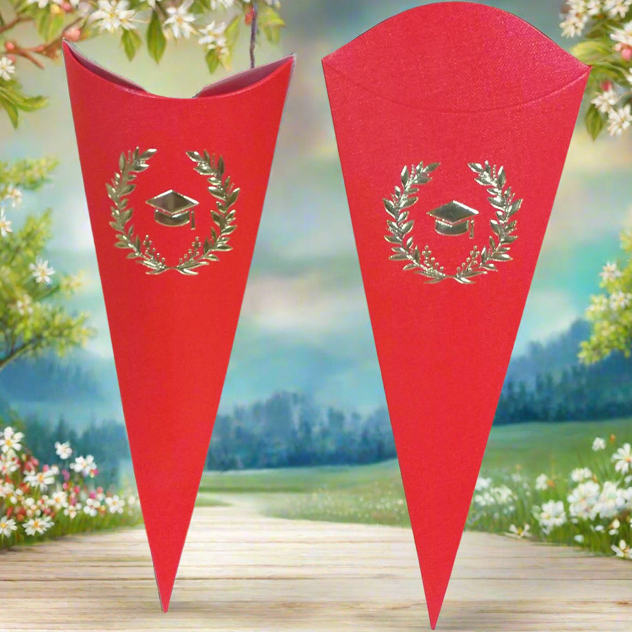 dettagli forma cono busta richiudibile scatolina personalizzata laureato con simboli tocco cappello corona alloro portaconfetti laurea bomboniere ideale per confezionamento confetti pronta o fai da te kit
