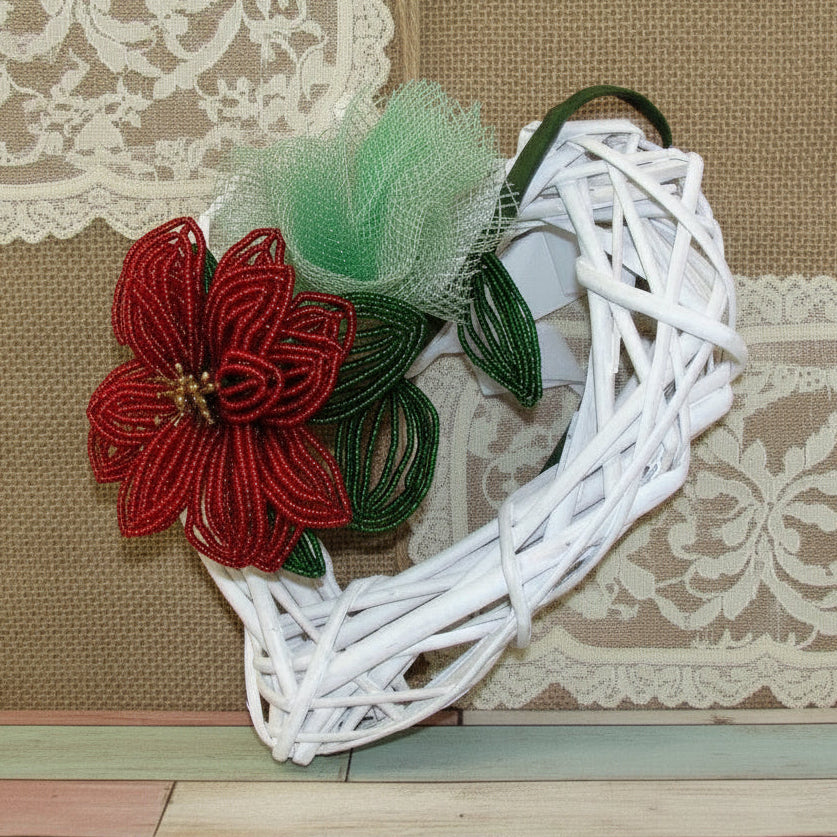 rosa di perline veneziana e cuore vimini bianco intrecciato ghirlanda rattan di midollino viticcio uso cornice da decorare fuoriporta allestimento san valentino festa mamma natale pasqua