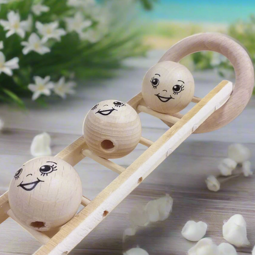 dall'alto e frontale 25 mm faccine testine legno dipinte disegnate stampate occhietti sorridenti ad uso angioletti bambole di pezza visetti fai da te creativo pigotte di stoffa tessuto Natale balocchi natalizi albero bamboline pasquali pupazzi bomboniere