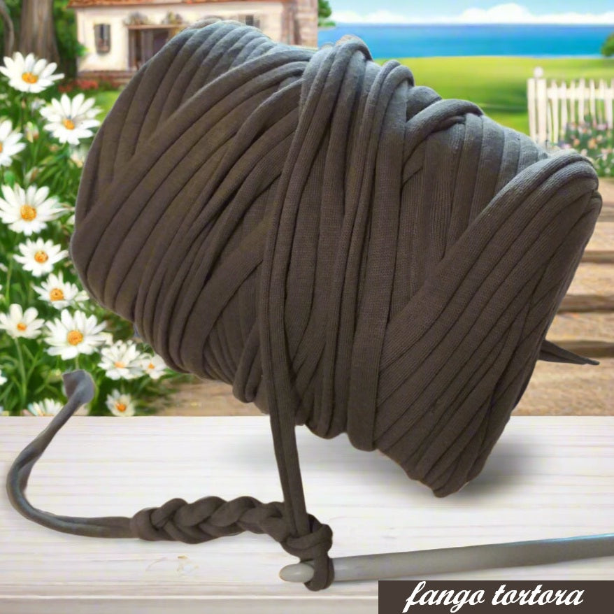 fango tortora fettuccia elastica cotone per uncinetto stretch gomitoli uso cestini fiori handmade crochet cucito creativo t-shirt yarn zainetto borse clutch bags primavera estate spiaggia mare abbigliamento pochette sacca piscina