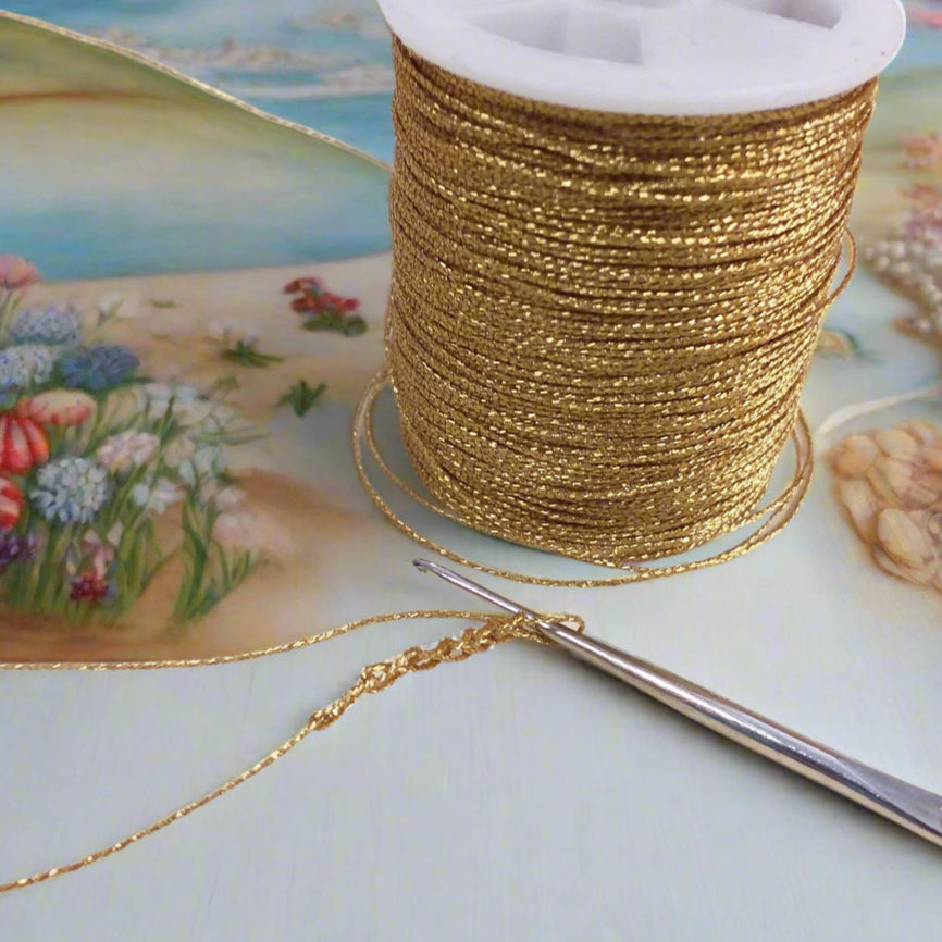 come creare catenelle con filo lurex per uncinetto colore oro dorato filato sottile collane gioielli perline bijoux di bigiotteria fai da te lamè metallizzato poliestere morbido