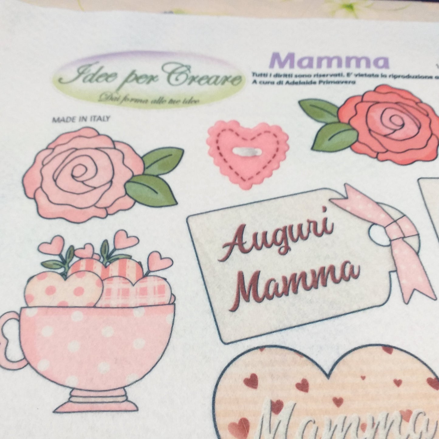 tazza di dolci cuoricini tag scritta auguri rose grandi fiori cuoricino pois cuore medio rosa pastello pannello idee per creare pannolenci stampato per addobbi decorazioni chiudipacco vetrinistica gadget souvenir ricordini festa della mamma