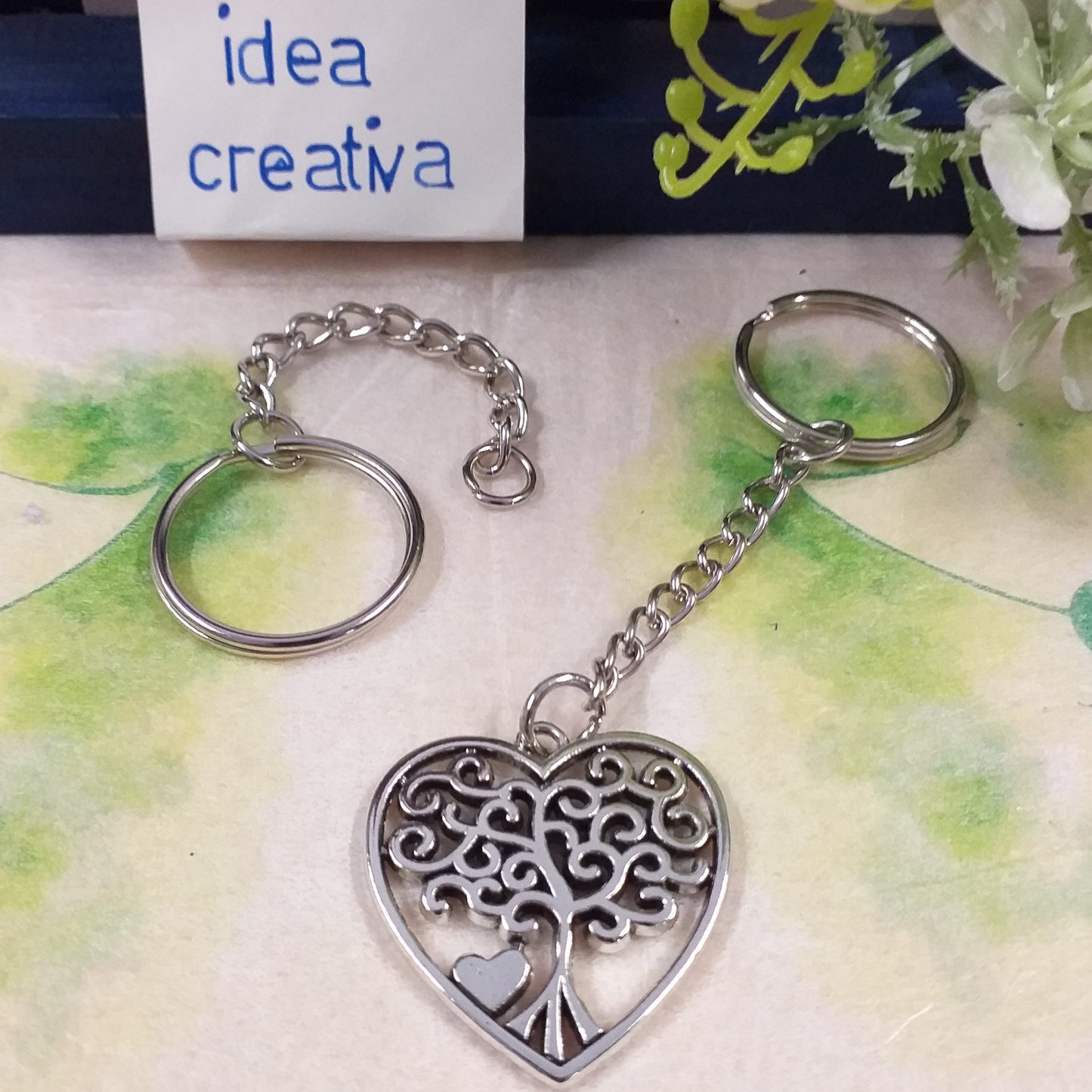 albero vita cuore idea creativa con anello apribile catenella ganci portachiavi fai da te bijoux bigiotteria di perline ricordini souvenir gadget bomboniere