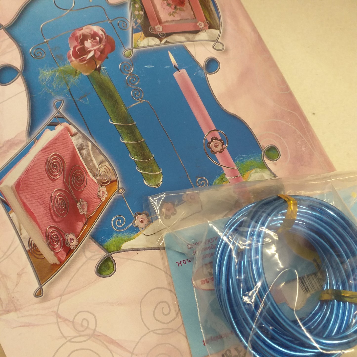 portatovaglioli portacandela portavaso realizzati con fili alluminio colore blu per kit fai da te decorazioni di perle e bigiotteria