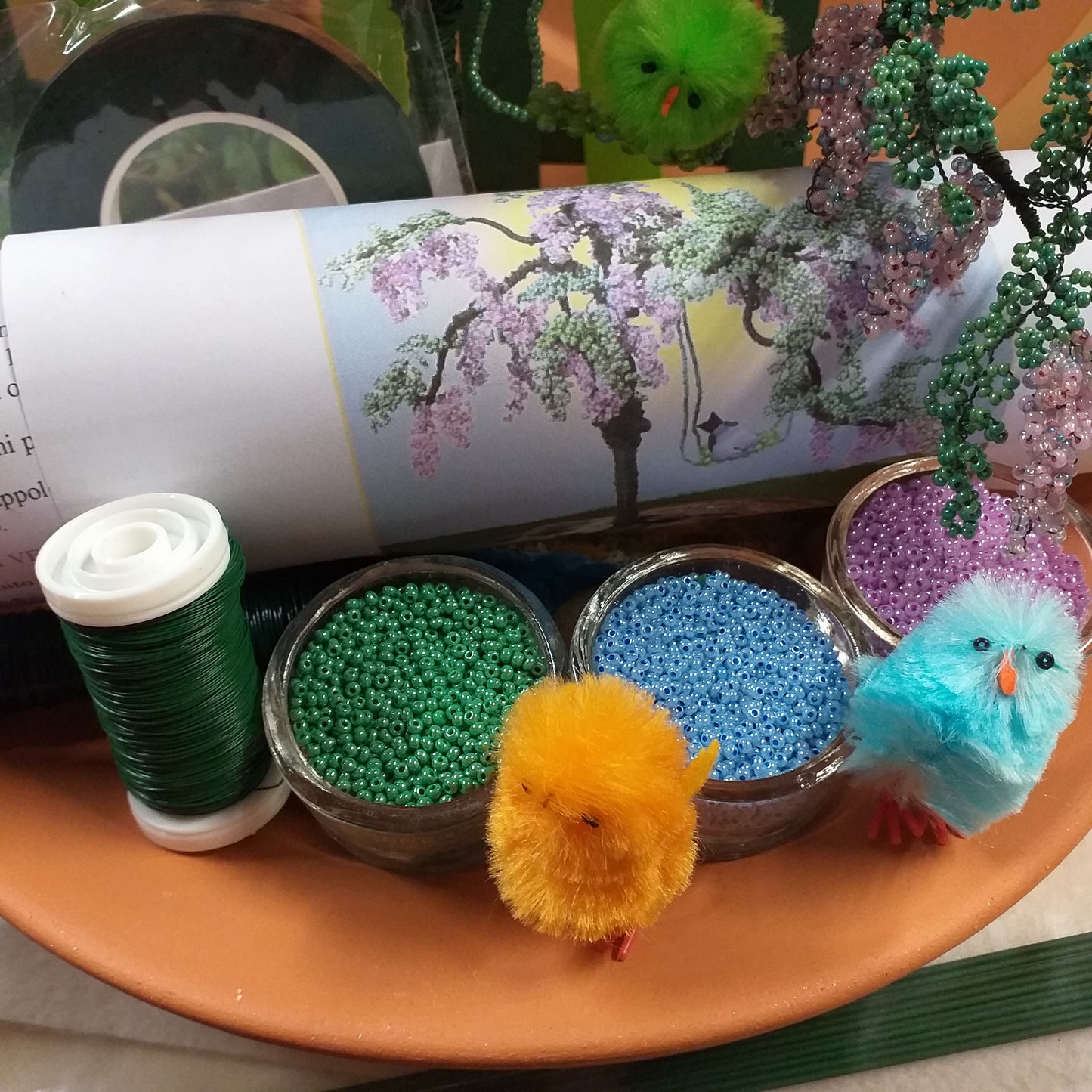 occorrente necessario creativo perline verde lavanda lilla filo istruzioni guttaperca steli pulcini colorati materiale kit fai da te albero pianta bonsai glicine di perle rocailles vetro conteria veneziana