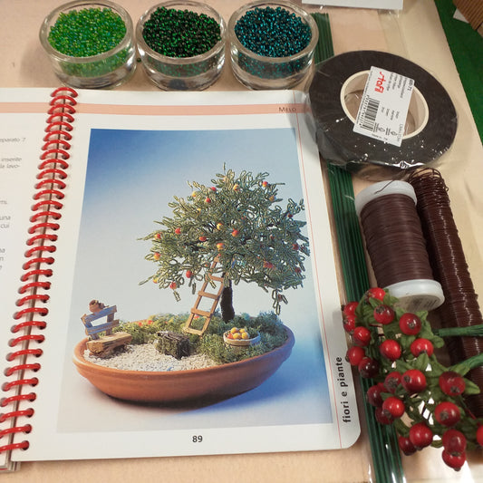 allestimento alberello del manuale perline e microperline i praticissimi Stafil-Demetra fiori e piante kit fai da te creare albero bonsai pianta melo conteria rocailles meline fili marroni steli guttaperca
