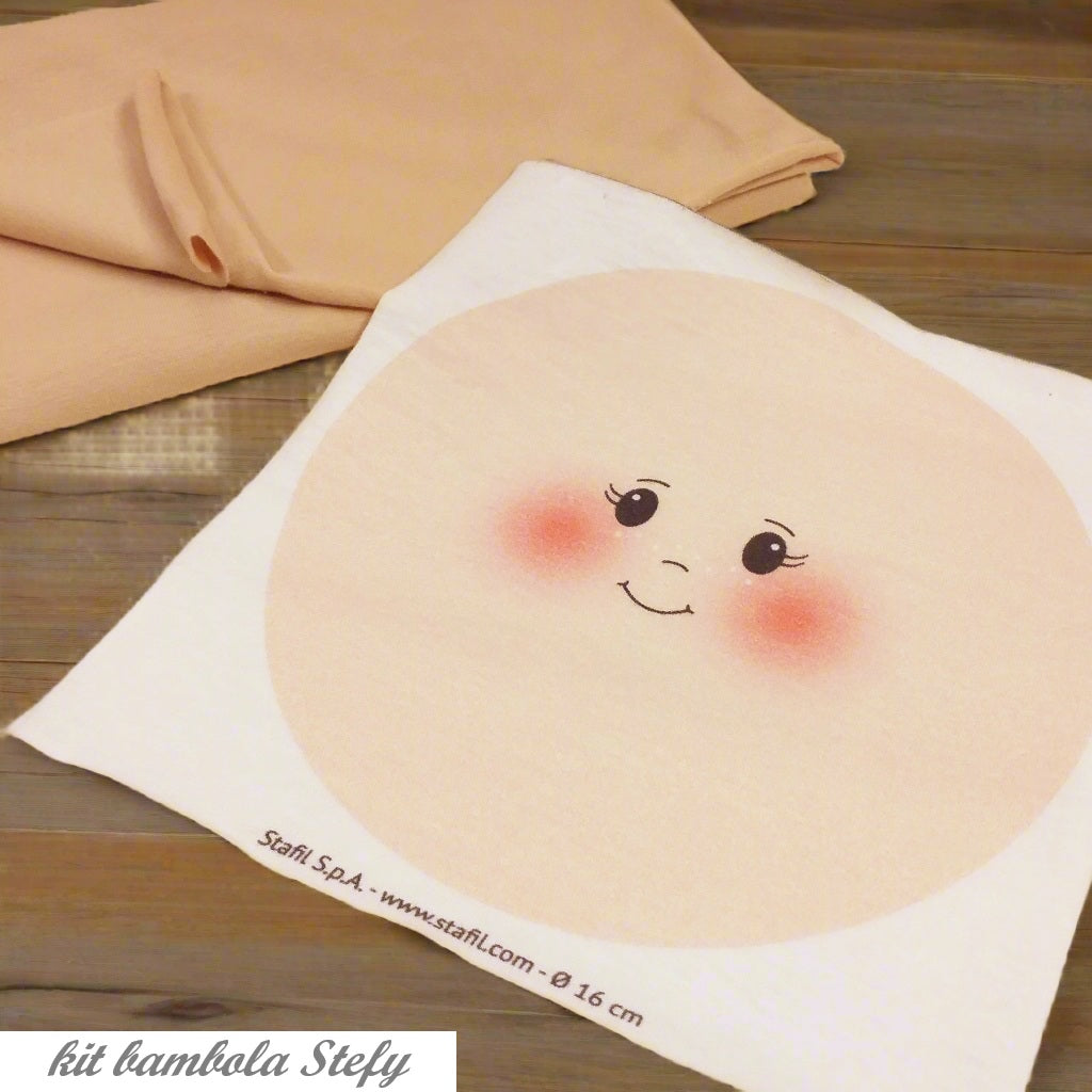 kit per creare pigottina bambolina pannello maglina cotone viso tessuto stampato dipinto colorato bambola di pezza stoffa e visetto disegnato faccina occhioni ovali espressivi