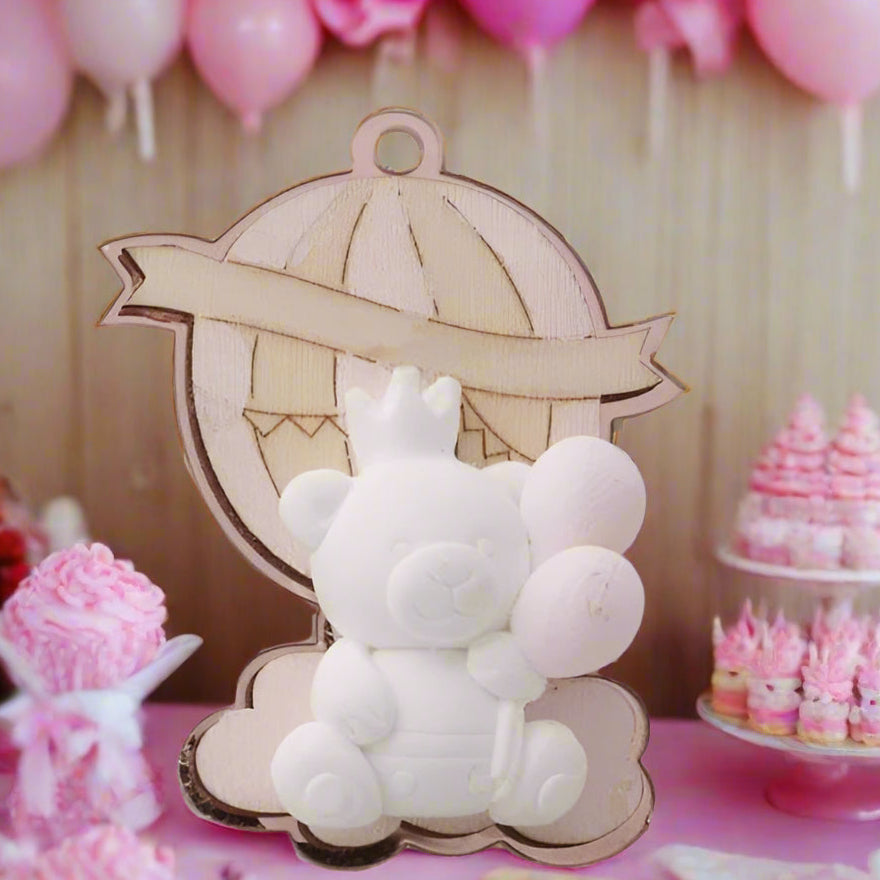 baby bebè rosa bimba femminuccia legnetti applicazioni tema orso magnete calamita mongolfiera palloncini gessetti da confezionare come bomboniere nascita Battesimo o segnaposto party favor