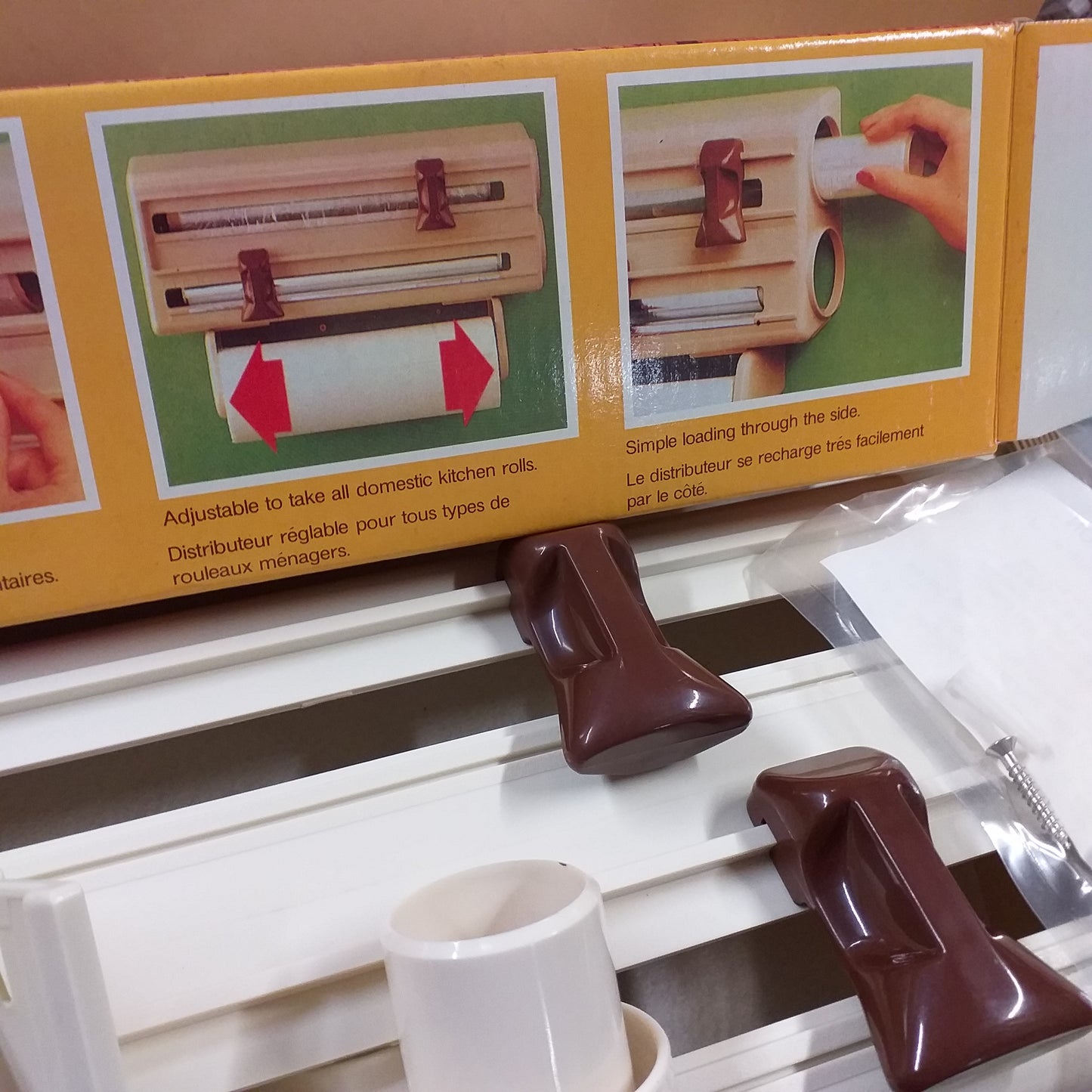 step by step uso mensola portarotoli da muro per cucina in plastica distributore dispenser carta alluminio pellicola