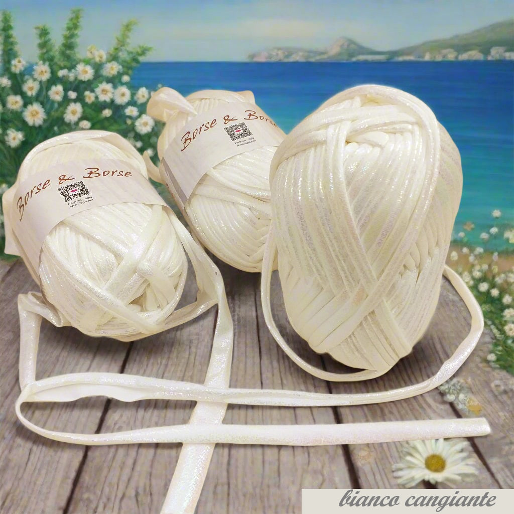 bianco cangiante lycra metal laminata metallizzata vernice similpelle lamè fettuccia borse uncinetto glossy cucirini tre stelle crochet clutch bags pochette da cerimonia sera regali natale cestini per handmade ferri maglia gomitolo 100 grammi