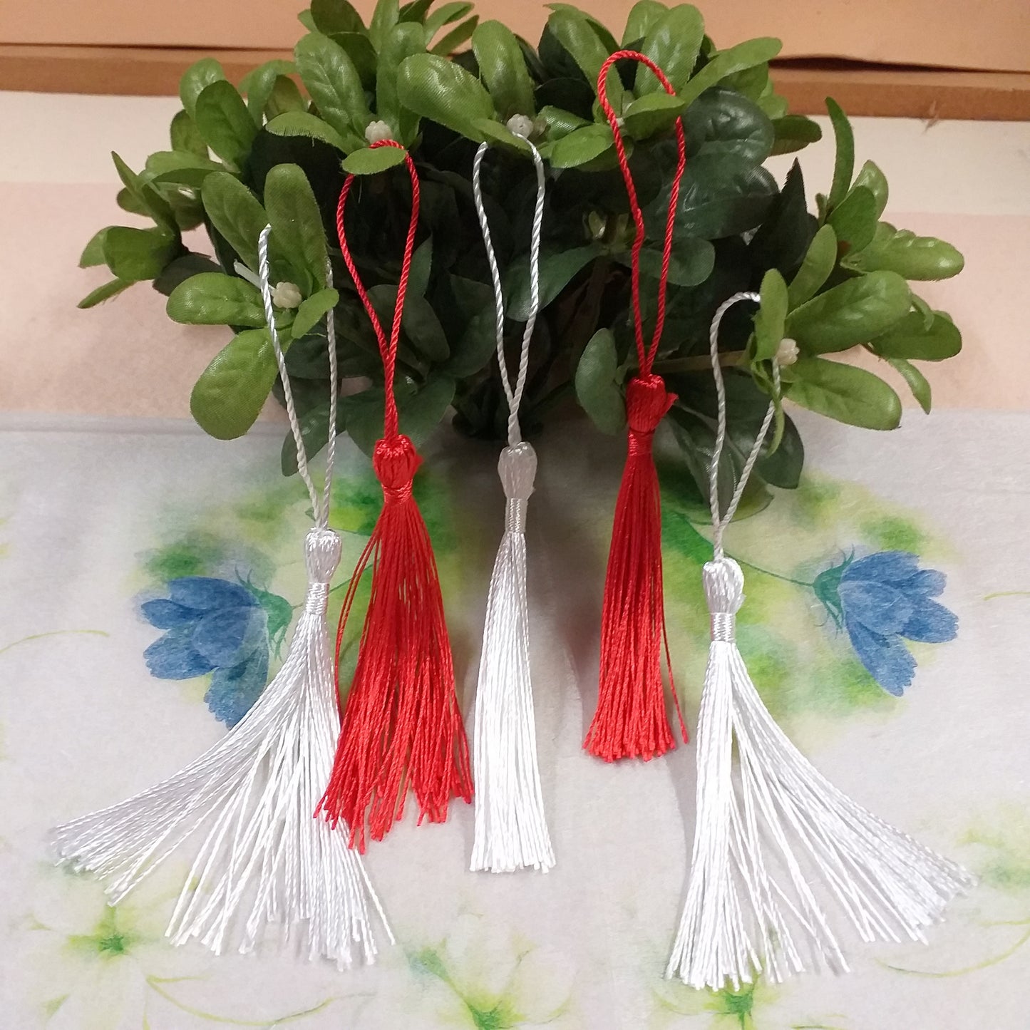 nappine colorate rosse bianche decorative applicazioni fai da te bomboniere e segnalibro laurea comunione cresima matrimonio packaging ricordini souvenir