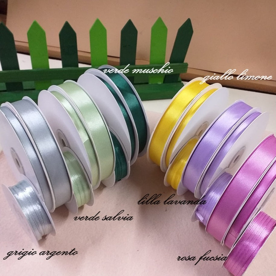 vetrina colori pasquali pastello nastri raso economici bomboniere fai da te packaging confezioni scatole regalo pasticceria enogastronomia decorazioni