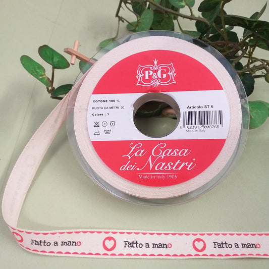 La casa dei nastri made in italy dal 1905 cotone 100% ruota da 20 metri colore 1 articolo ST6 P&G nastro cotone lavabile panna rosso scritta fatto a mano per etichette personalizzate handmade cuoricino rosso