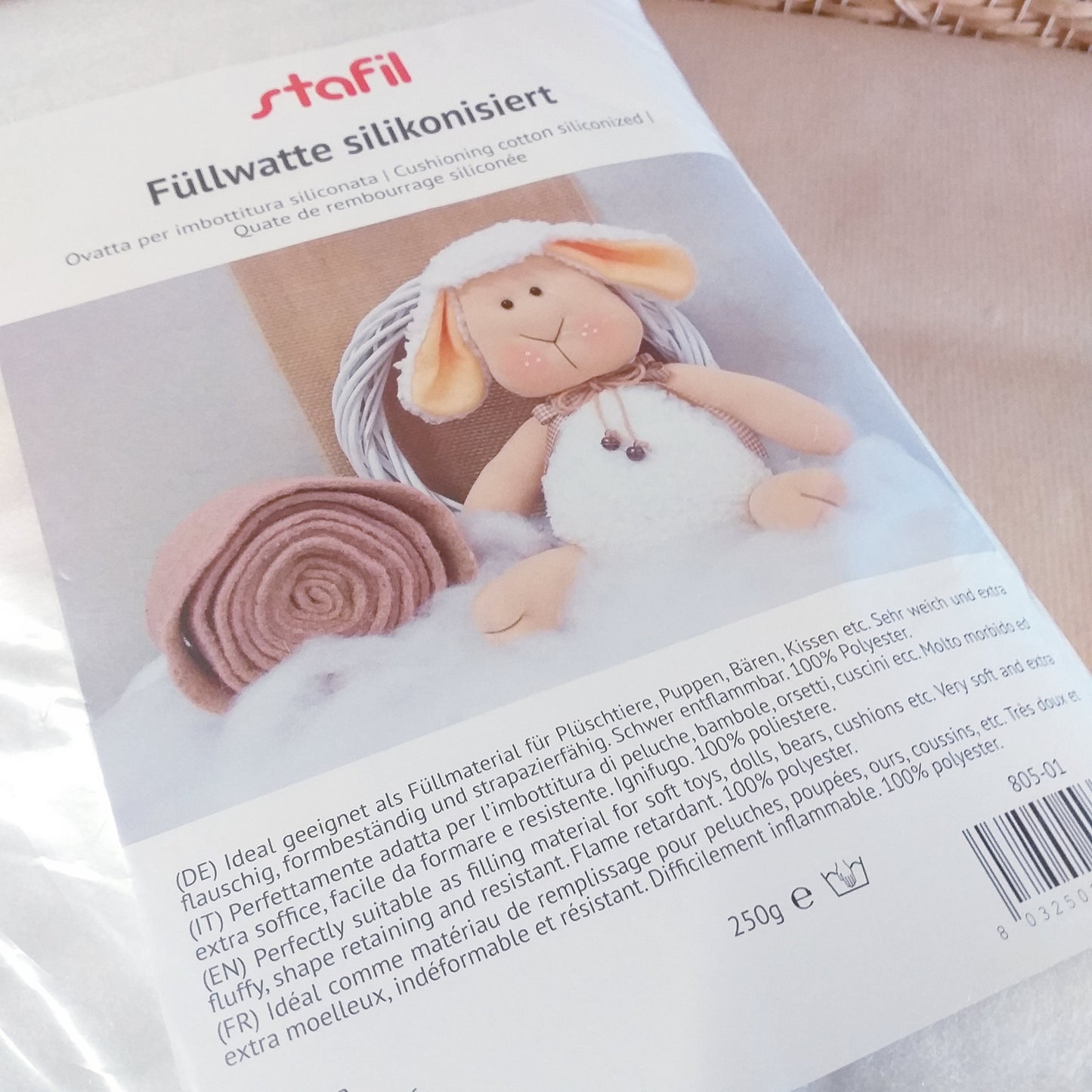 perfettamente adatta per imbottitura peluche bambole orsetti di pezza stoffa cuscini imbottitura siliconata morbidissima extra soffice, facile modellismo, resistenza, ignifugo, 100% poliestere, sacca 250 g lavabile Stafil 805-01