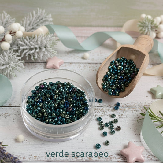 verde scarabeo rocailles perline vetro 2.5 mm 9.0 diametro conteria lavorazione bijoux gioielli di bigiotteria e fiori di perle esclusive centrini tissage tipo metallico per addobbi natalizi