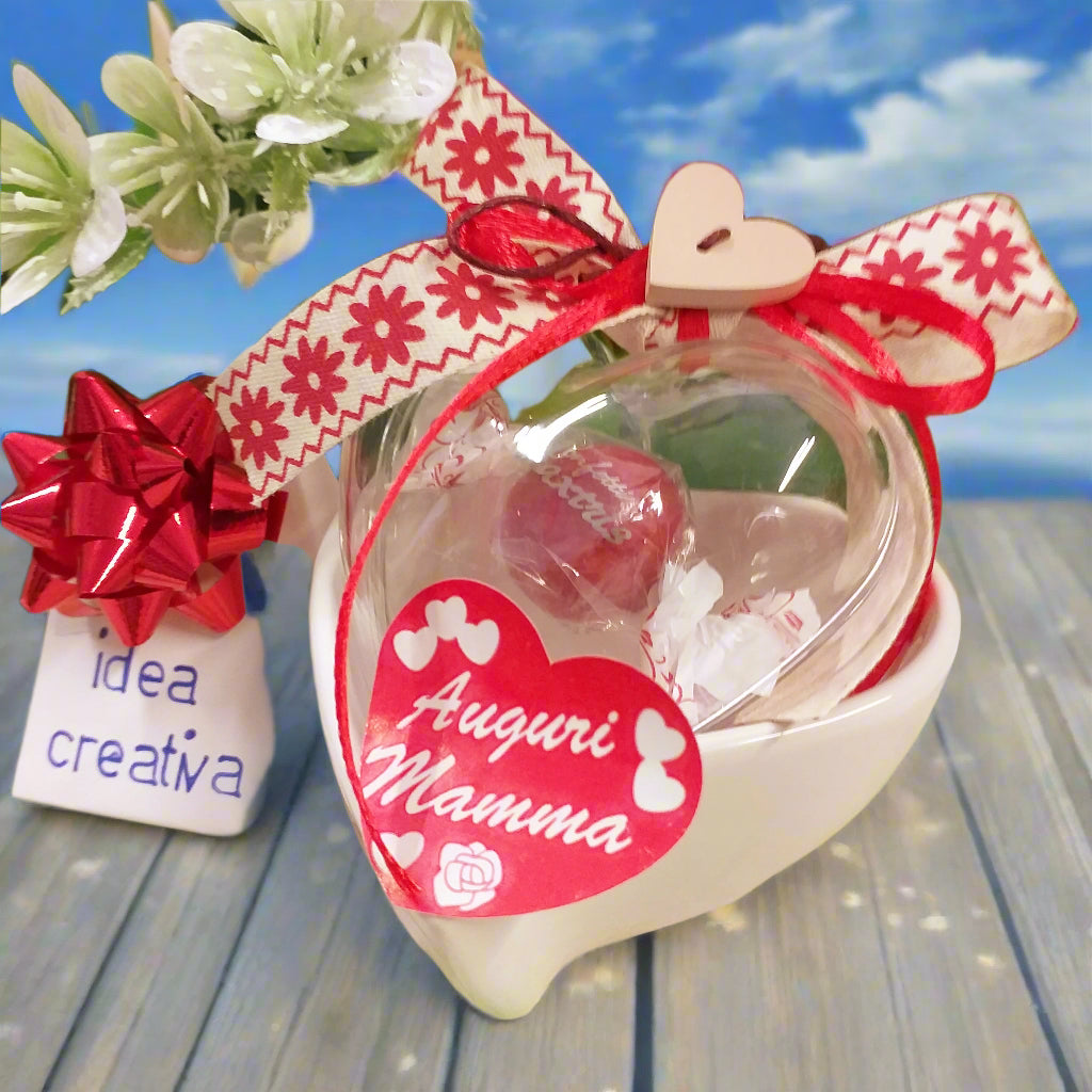 festa della mamma idea creativa regalo cuoricino legno cioccolato Maxtris bonbon ciotola forma cuore bianco vasetto porta piantina fiori bomboniera utile composizioni fioristi ceramica bianca