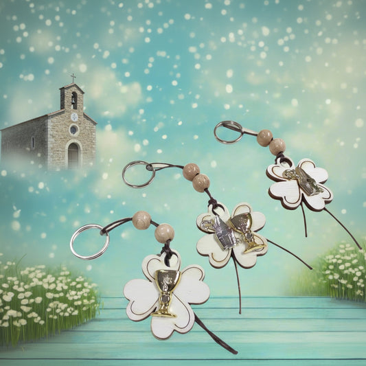 bomboniera portachiavi legno portafortuna quadrifoglio simboli Prima Comunione Santa Cresima entrambi Calice Mitria