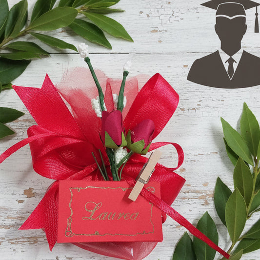 vetrina fiorellini rossi fiori bianchi roselline bigliettino offerta sacchetti laurea economici originali fai da te kit e confezionati confetti con tulle rosso