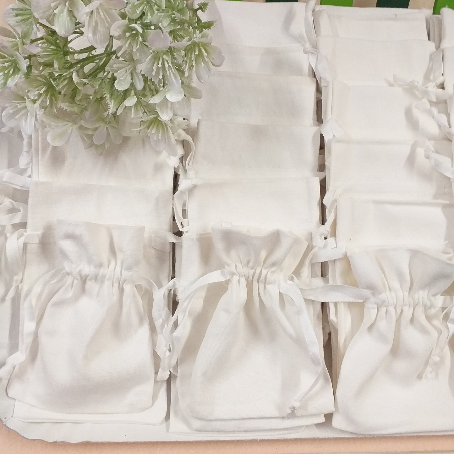 shop bustina economica nastrino tirante 9 x 12 cm di cotone sacchetto bianco tela per confetti bomboniera tessuto uso portaconfetti portalavanda con nastrino portariso sposi matrimonio prima comunione