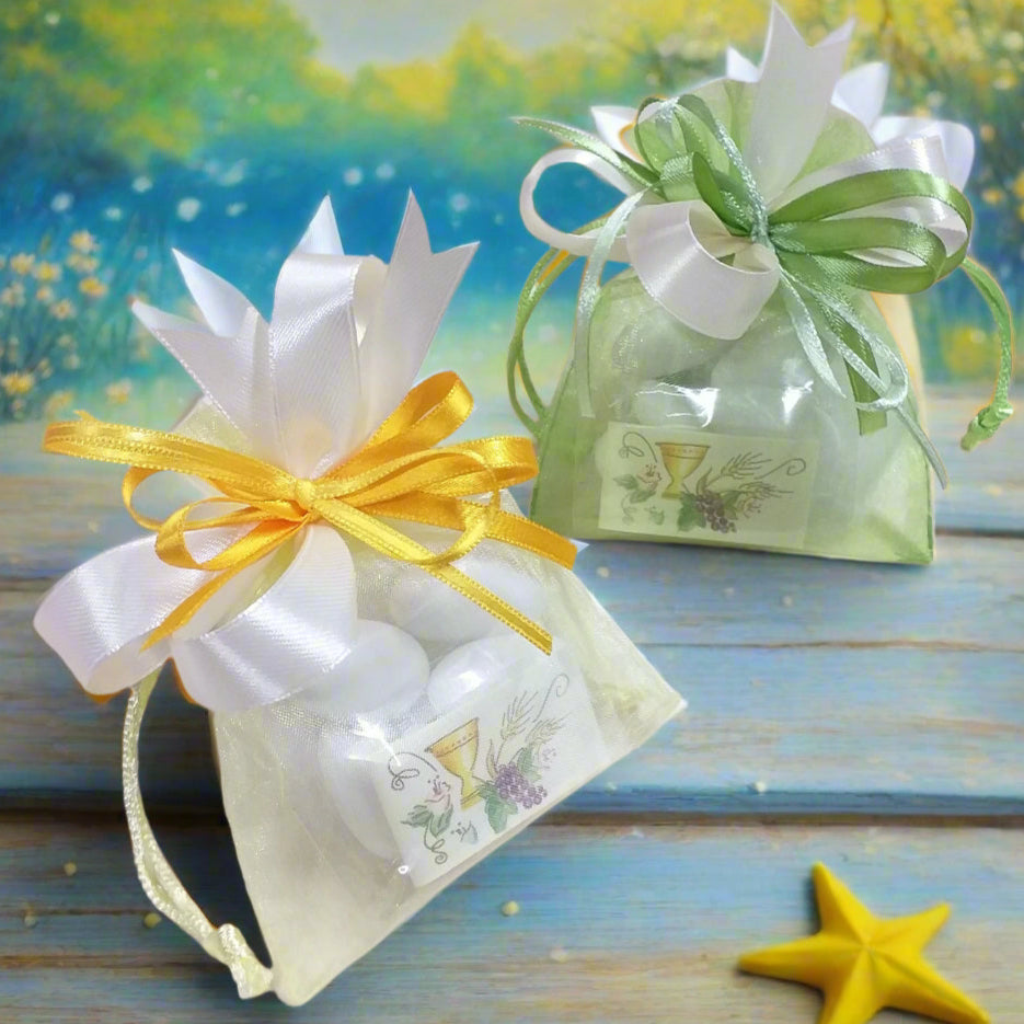 bianco giallo verde chiaro bomboniere assortite colori bustine organza sacchetti portaconfetti colorati confezionati 5 confetti italiani bigliettino matrimonio anniversario nozze compleanno cresima comunione battesimo