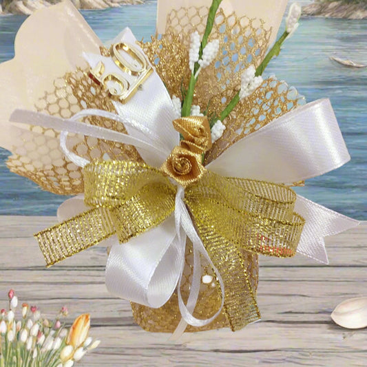 colori nastrini kit fai da te 50 anni cinquantesimo sacchetti rete dorata simboli applicazioni rose oro velo da sposa nebbiolina bianca coccarda nastro lurex e raso confetti mandorla cioccolato bianchi bomboniere anniversario matrimonio