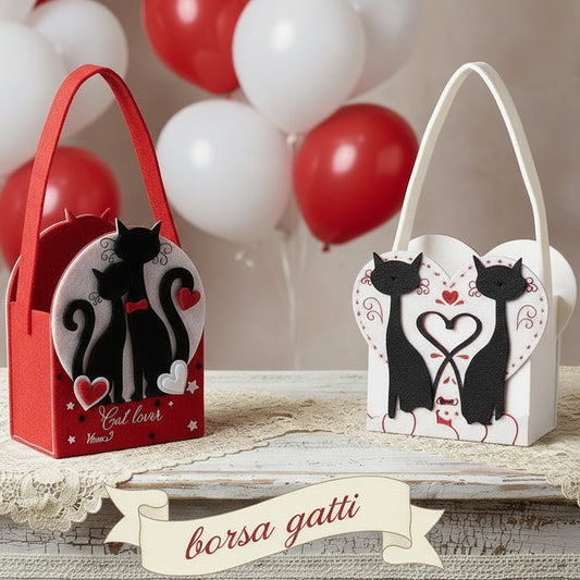 contenitore borsetta cestino scatola di feltro a borsa con manico tracolla cat lover gatti san valentino cuori packaging enogastronomia pasticceria vetrinistica confezioni regalo bianco rosso