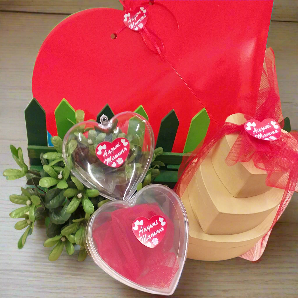 forma cuore scatole plastica cartoncino per confezionare idee regalo sticker auguri mamma cuoricini packaging tulle rosso