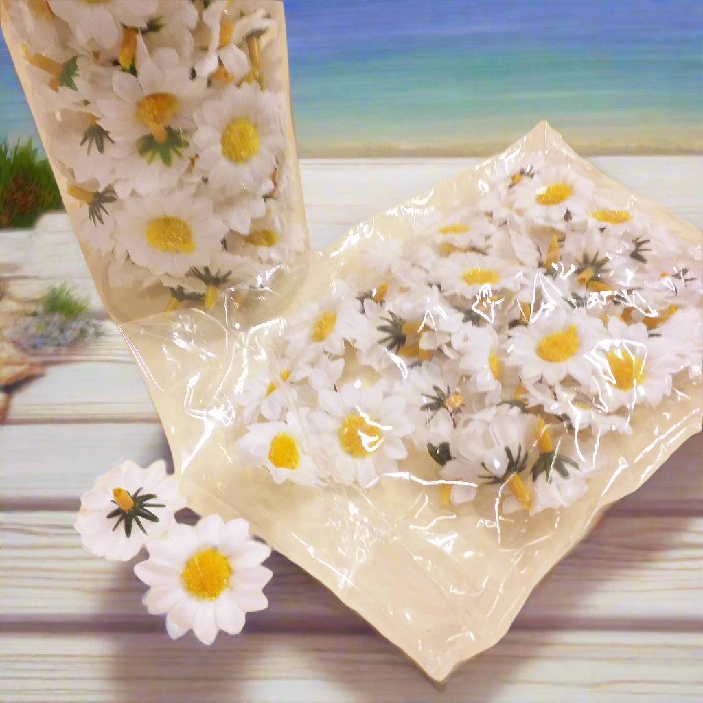 vetrinistica con margherite bianche di stoffa tessuto da spargere incollare per bomboniere fai da te decorazioni fioristi composizioni floreali pasquali centrotavola applicazioni borse
