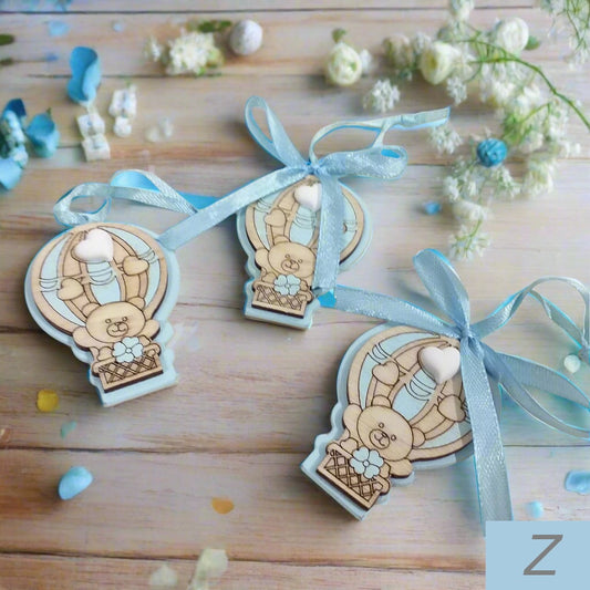 fine serie oggetti bomboniere fai da te battesimo nascita mongolfiera orso legno ciondolo fiocchetto da confezionare applicazioni legnetti stock offerta