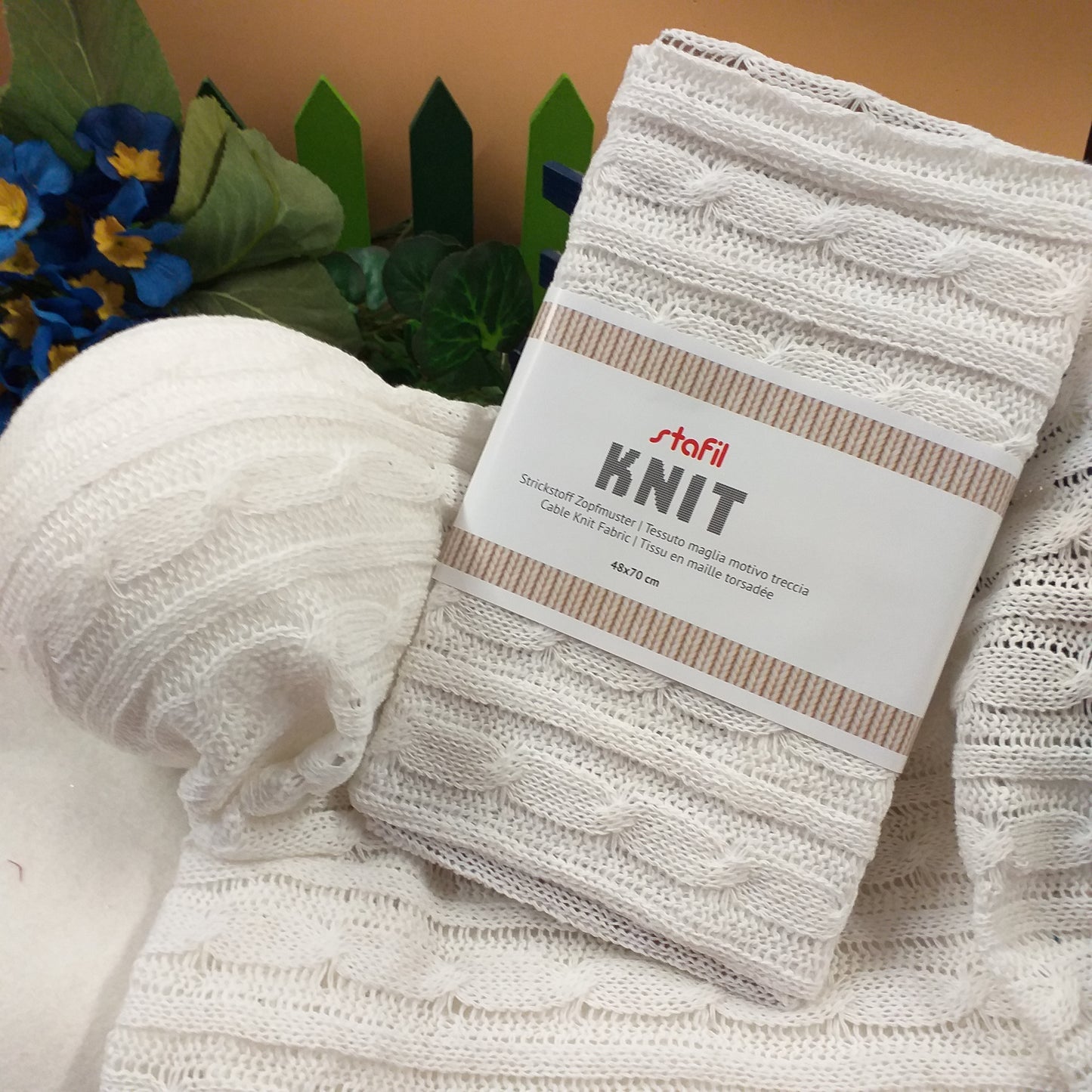 colore bianco lana tessuto a maglia treccia knit stoffa sintetica per cucito creativo hobby lavoretti natalizi decorazioni idea creazione cuscino Natale peluche