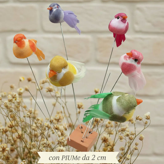 assortiti misti viola gialli verdi arancio rosa rossi uccellini colorati con stelo ferretto 2 cm decorativi finti artificiali con piume uso hobby creativi decorazione pasqua addobbi composizioni fiori bouquet allestimenti e bomboniere