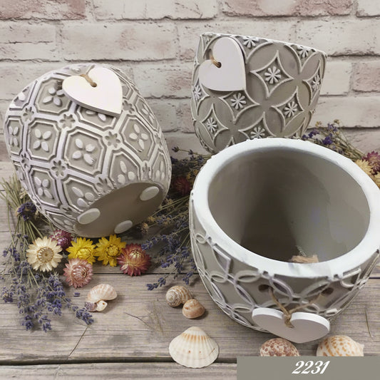 colore tortora cuore bianco decorazioni varie assortite vasetto porta piantina fiori bomboniera utile composizioni fioristi da confezionare fai da te festa della mamma cuoricino bianco san valentino