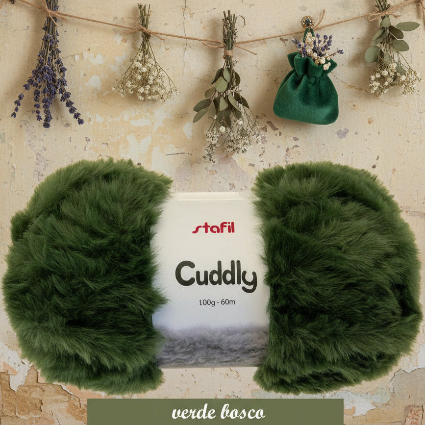 Lana pelliccia Caddly ecologica Stafil verde bosco per lavori ferri uncinetto maglia scaldacollo cappa borsa pochette clutch bag filato fettuccia pelosetto peluche bambole di pezza natale