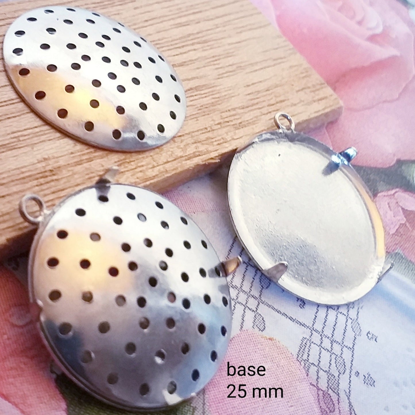 basi per bigiotteria ciondoli cabochon castone argento con bottone forato 25 mm 4 graffe per pendente centrale collane gioielli bijoux perline
