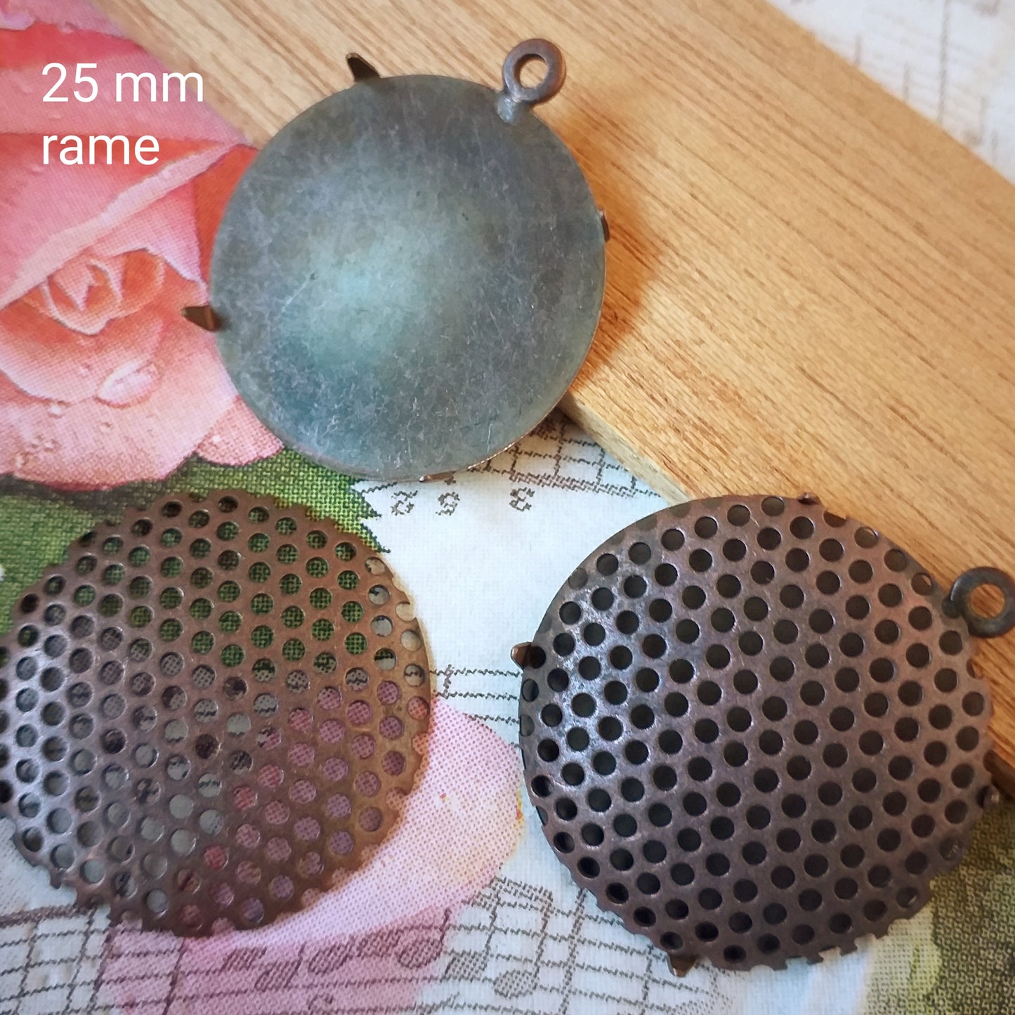 basi per bigiotteria ciondoli cabochon castone rame con bottone forato 25 mm retina da ricamo perle uso pendente collana gioielli bijoux di perline