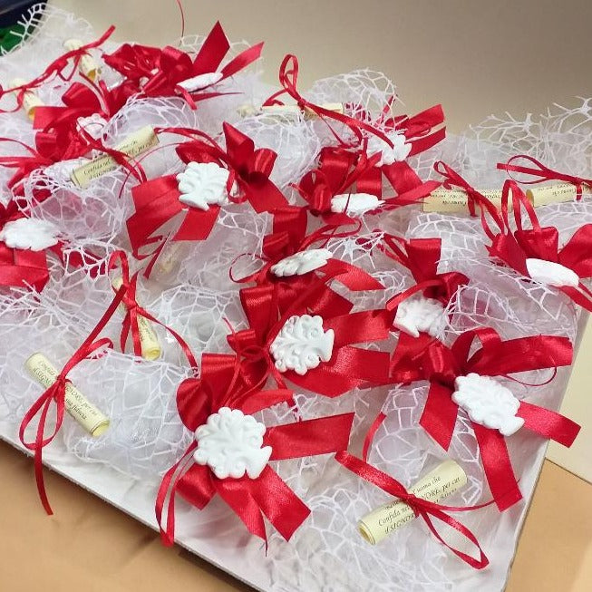 Sacchettini Caramelle bomboniere cresima confezionate confetti gessetto albero della vita coccarda Nastro Rosso bigliettino pergamena
